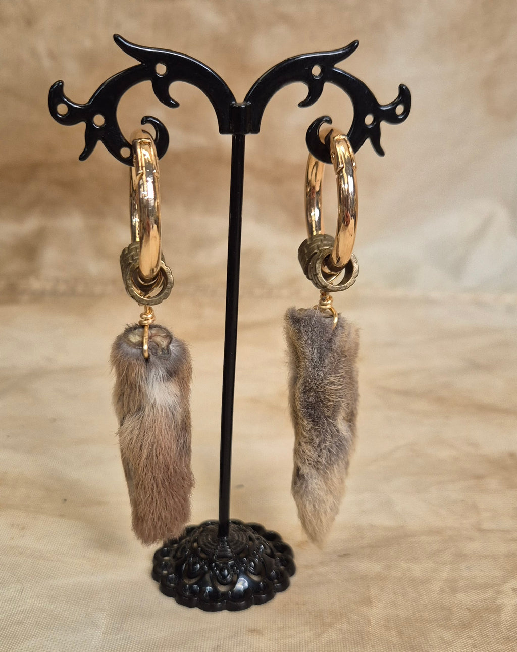 Rabbit Paw Strechers