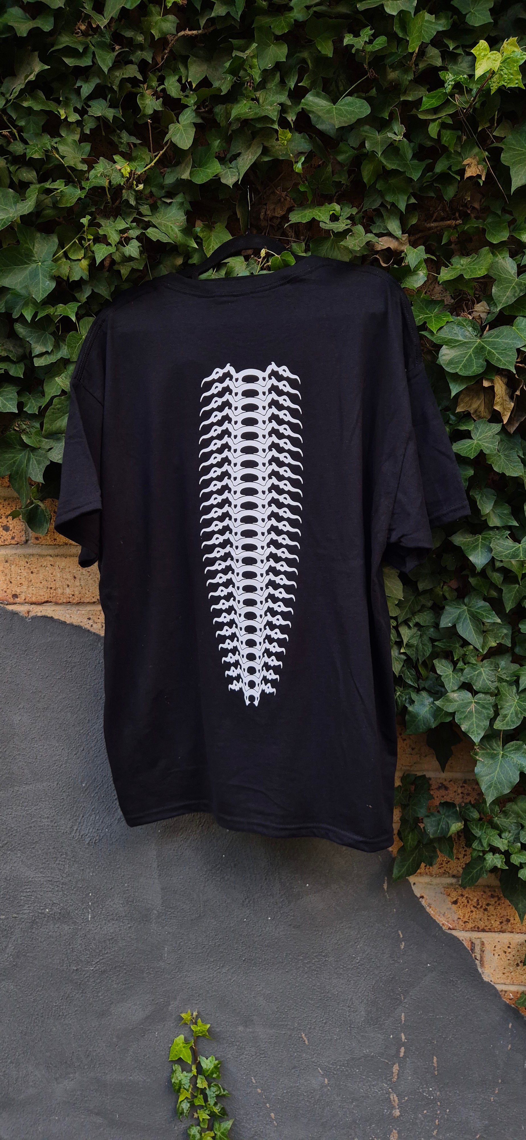 Biophilic Tshirt - Black & White