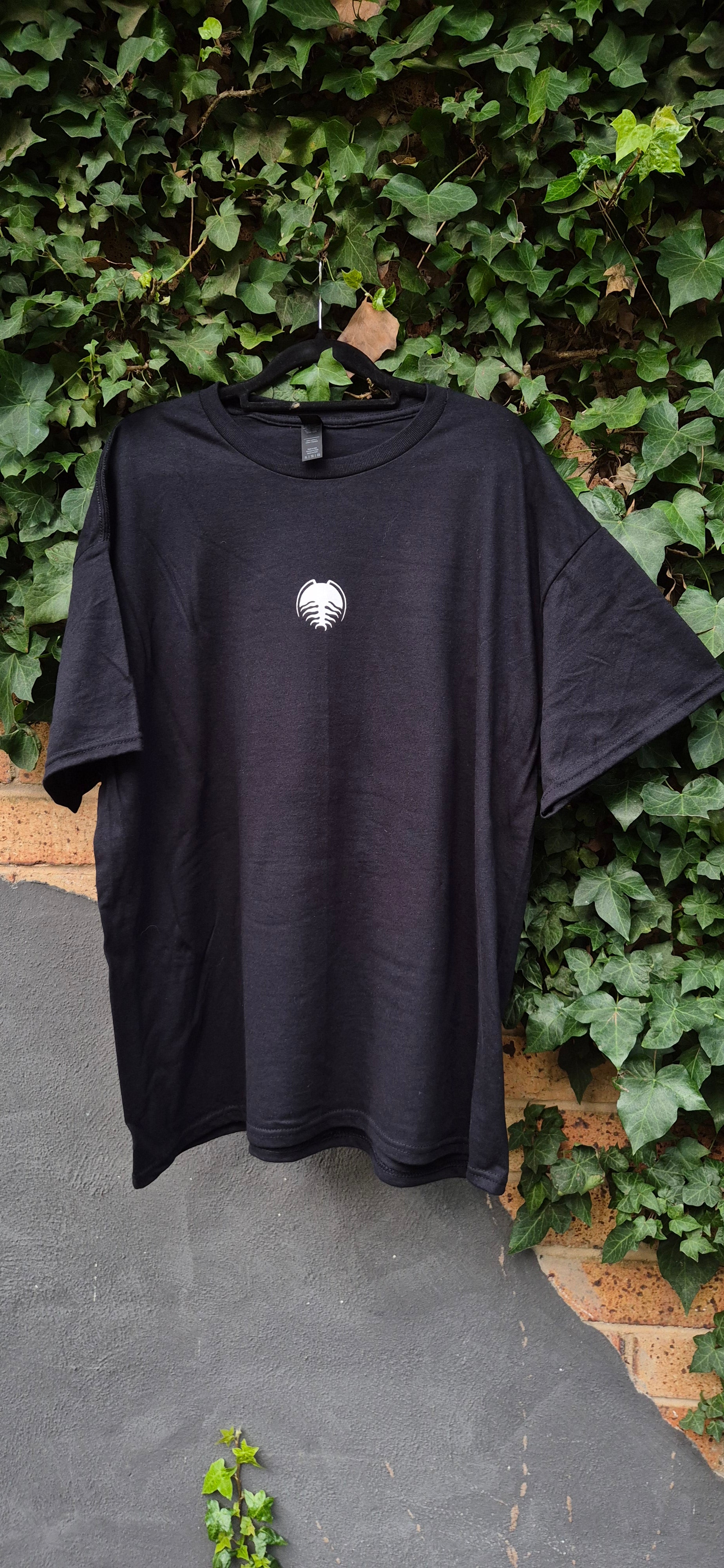 Biophilic Tshirt - Black & White