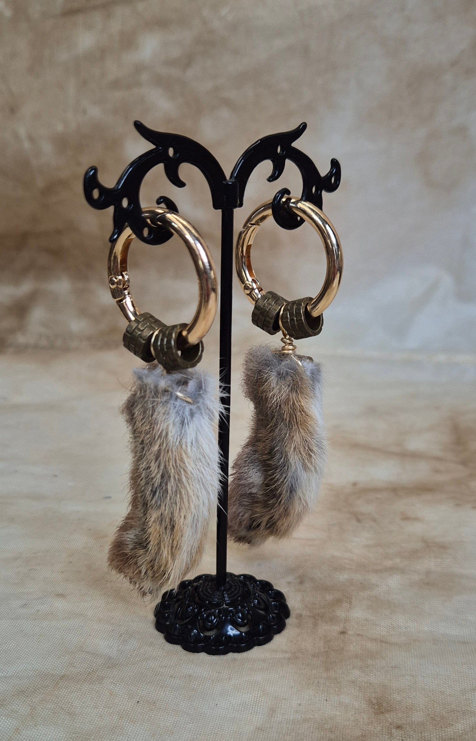 Rabbit Paw Strechers