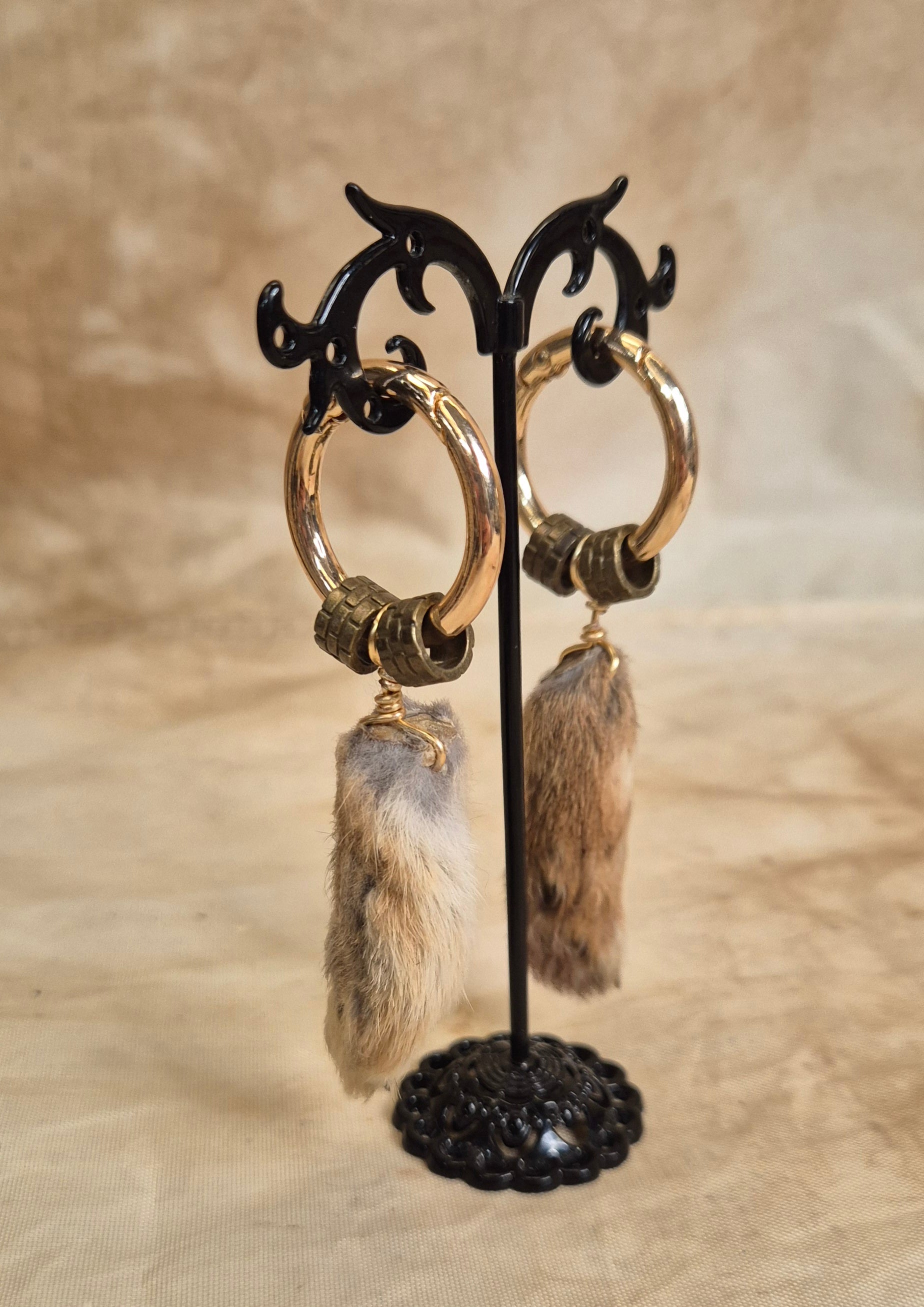 Rabbit Paw Strechers