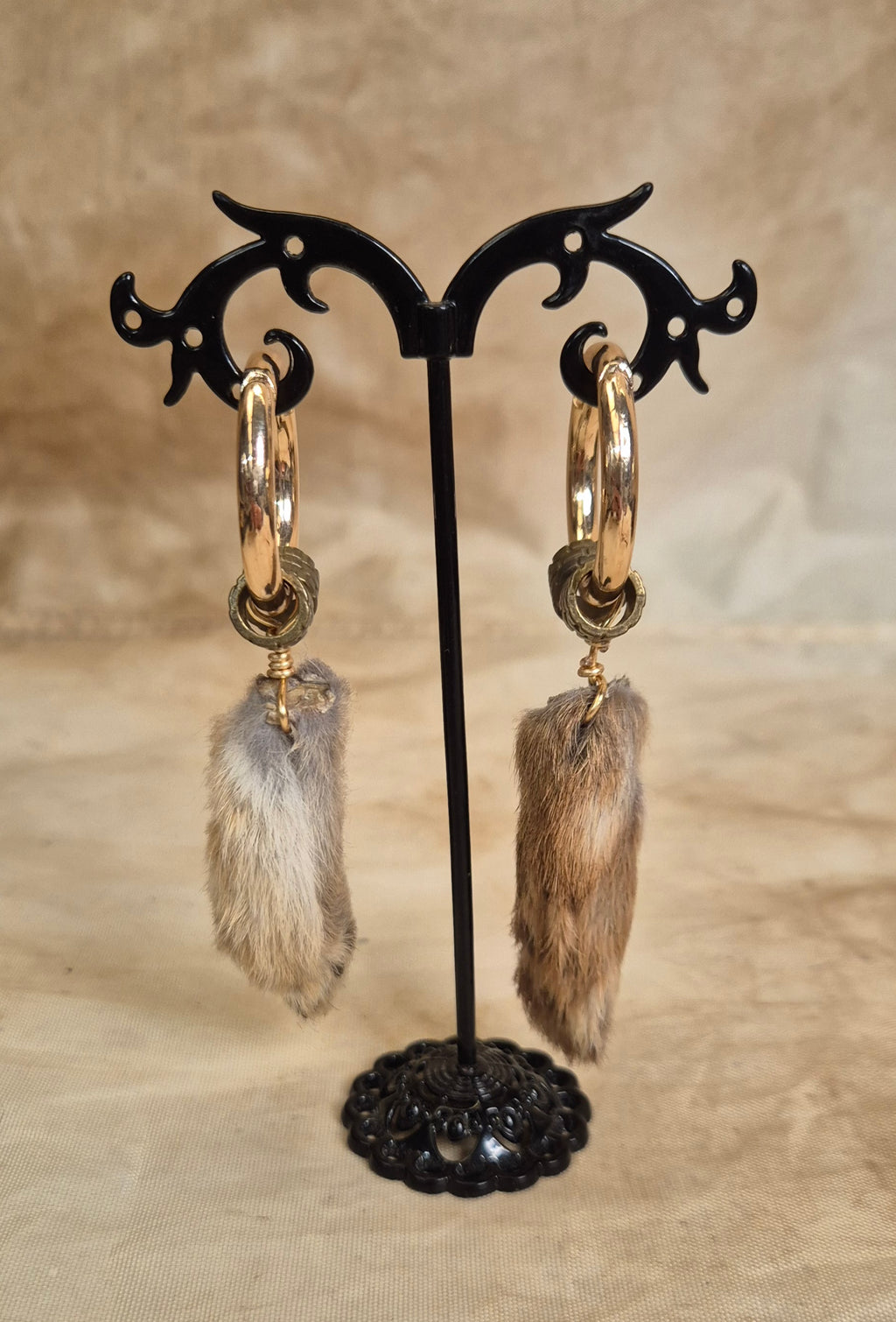 Rabbit Paw Strechers